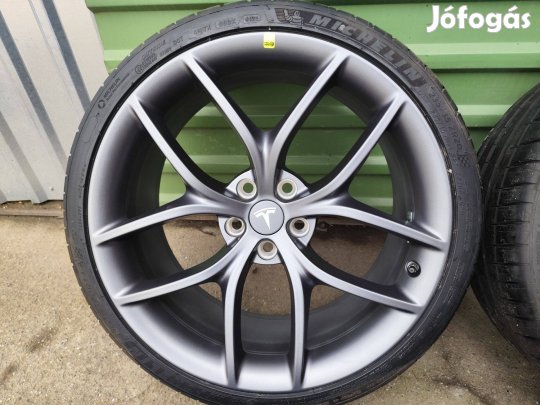 Tesla model 3 zero-g überturbine gyári alufelni 20"