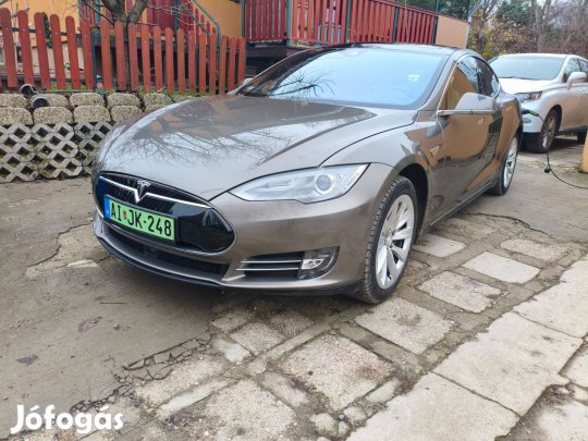 Tesla model S 90D