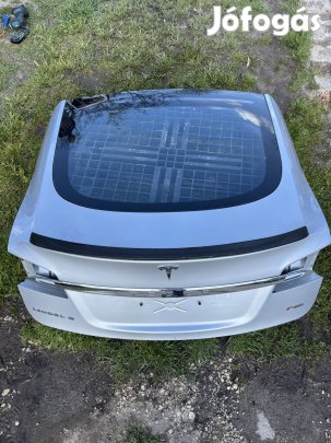 Tesla model s csomagtér ajtó