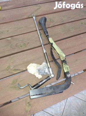 Tesla model s mozgássérült átalakítás kézi fék szerkezet