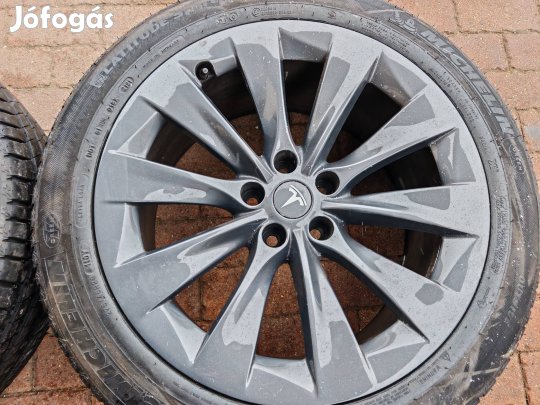 Tesla model x gyári 20 col alufelni 255/45r20 275/45r20