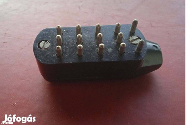 Tesla telefonos csatlakozó , 12 érintkezős , 5F A 240 110