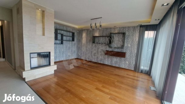 Testvérhegyen hegyekre néző panorámás, 3 szobás prémium lakás kiadó