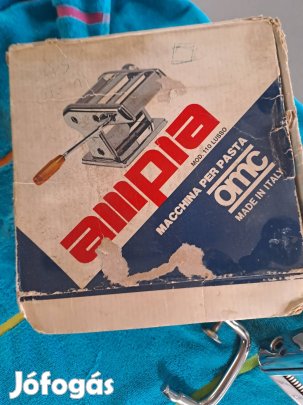 Tésztakészitő kézi