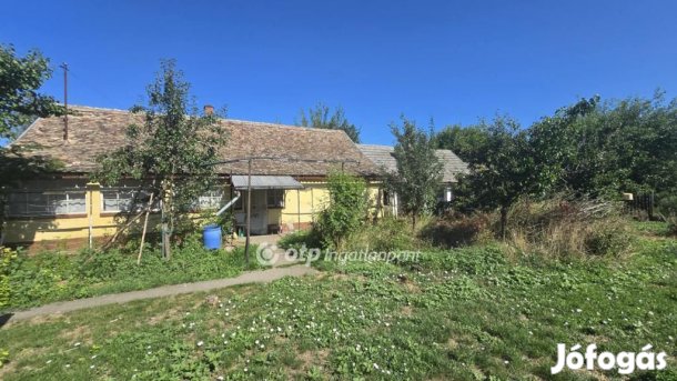 Tetétleni 64 nm-es ház eladó