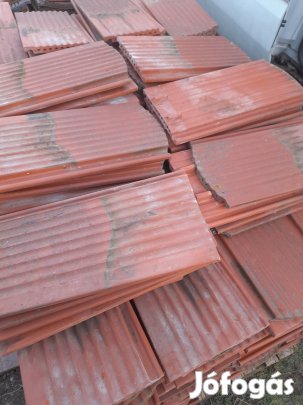 Tetőcserép creaton 300db jszerű állapotban eladó. 