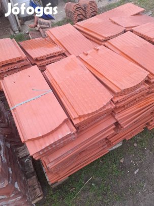 Tetőcserép creaton hortobágy 300db elado.Szállitás megoldhato.