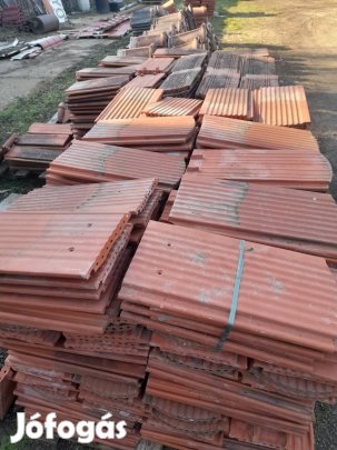 Tetőcserép creaton hortobágy 300db kitűnő állapotban elado.