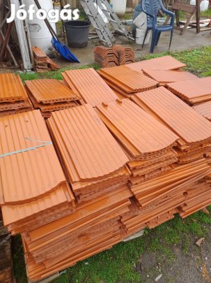 Tetőcserép creaton hortobágy 300db ujszerű elado. 