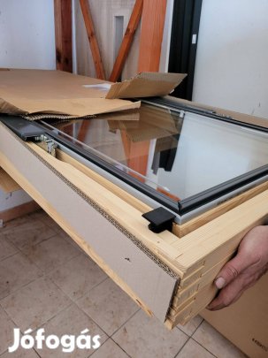 Tetőtéri ablak 78×140 cm + burkolókeret cseréphez
