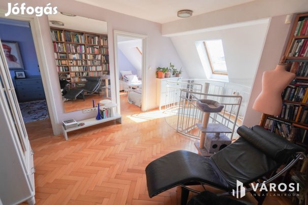 Tetőtéri lakás a Tompa utcában!