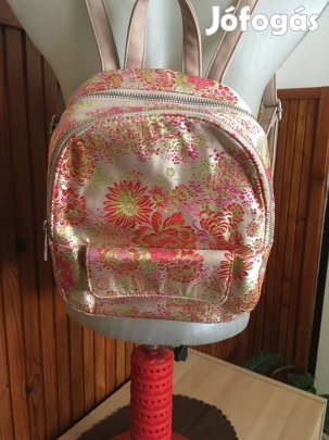 Textil-Műbőr Újszerű női Hátitáska