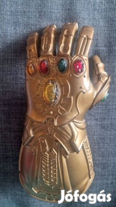 Thanos kesztyű, 37 x 17 cm, LED megvilágítású kristályok