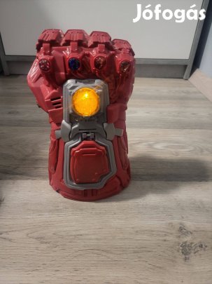 Thanos kéz gyémántokkal