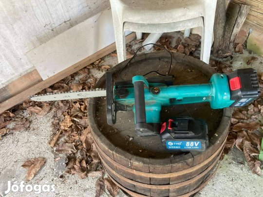 Tho akkumulátoros fa-vágó / fa-metsző láncfűrész!