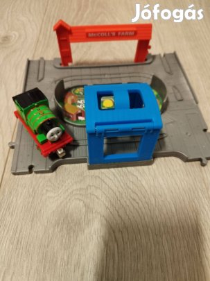 Thomas Take Along Mc'Colls farm pálya Percyvel