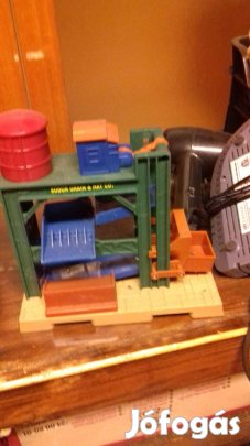 Thomas és barátai mozgatható szénabálázó hibátlan