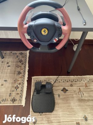 Thrustmaster Ferrari 458 Spider kormány + pedál 