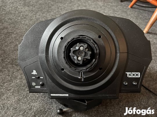 Thrustmaster T300RS + Thrustmaster f1 kormány