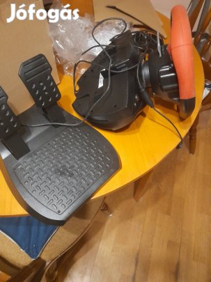 Thrustmaster ferrari 458 spider kormány +pedál 
