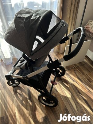 Thule Sleek városi babakocsi ajándék kiegészítőkkel