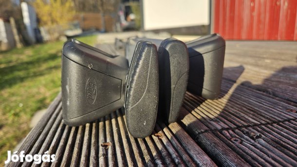 Thule tetőléc Ford Kuga 2013-2020