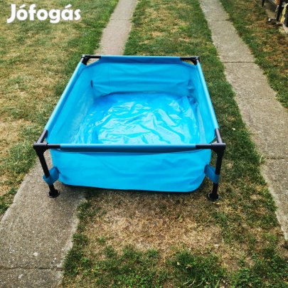 Tiaki Square kutyamedence