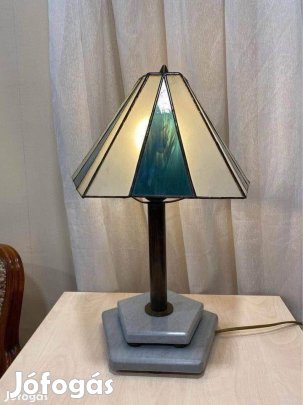 Tiffany asztali lámpa márvány talpazaton
