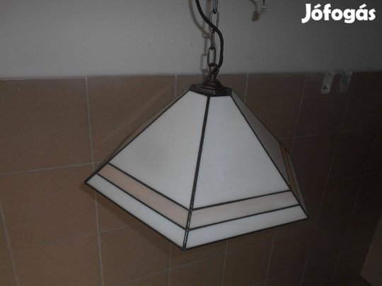 Tiffany lámpa