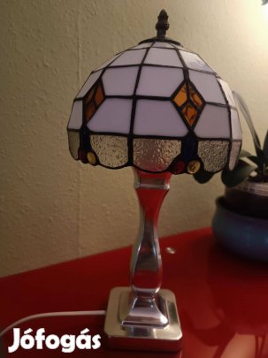 Tiffany lámpa