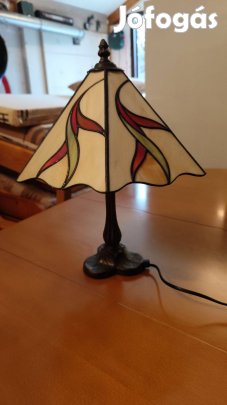 Tiffany stílusú lámpa eladó