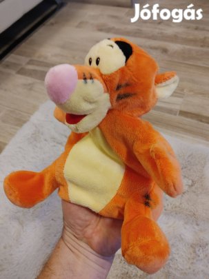 Tigris báb Mici mackó barátja