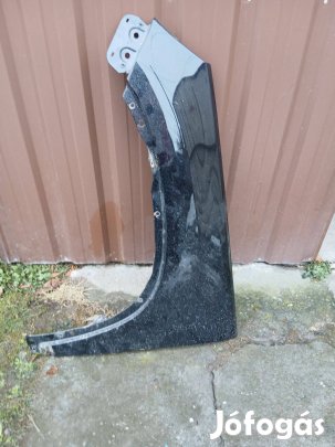 Tiguan bal első sárvédó