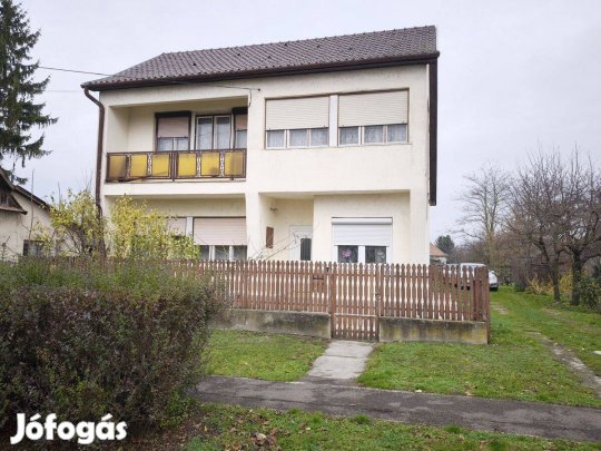 Tisza-tónál Tiszanánán családi ház eladó