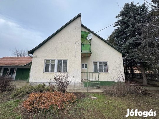 Tiszafüredi 124 nm-es ház eladó
