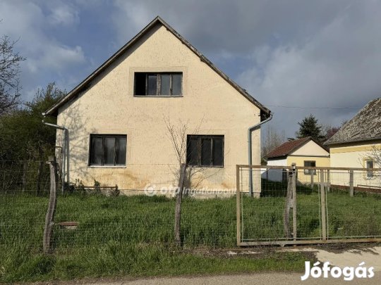 Tiszafüredi 156 nm-es ház eladó