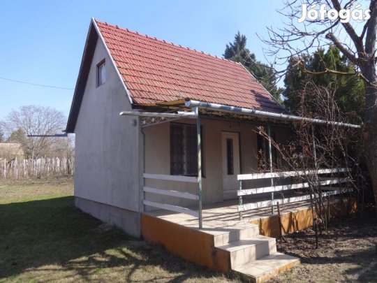 Tiszakécske, Fürdő utca, 42 m2-es, üdülő, 3 szobás, jó állapotú