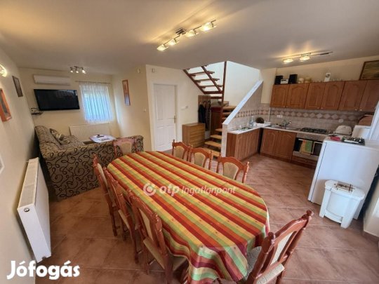 Tiszakécskei 62 nm-es ház eladó