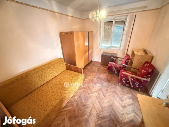 Tiszakécskei eladó 52 nm-es ház