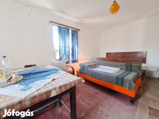 Tiszakécskei eladó 73 nm-es ház