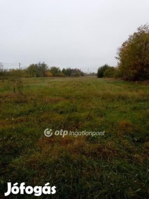 Tiszanánai 1064 nm-es telek eladó