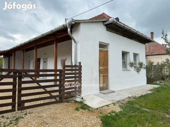 Tiszanánai 77 nm-es ház eladó
