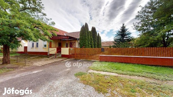 Tiszanánai eladó 133 nm-es ház