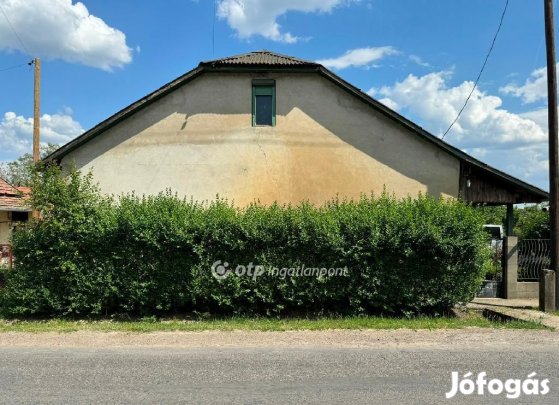 Tiszaörsi eladó 139 nm-es ház