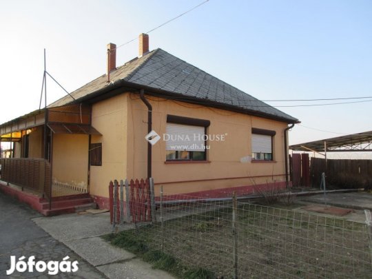 Tiszateleki eladó 124 nm-es ház