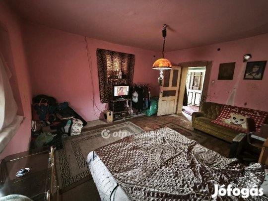 Tiszatenyői eladó 70 nm-es ház