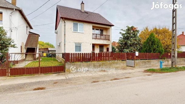 Tiszavasvárii eladó 180 nm-es ház