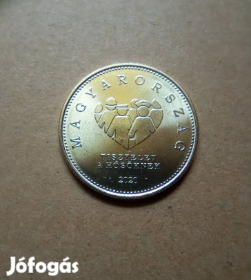 Tisztelet a hősöknek 10,20 forint 