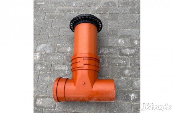 Tisztitó akna d160 Műanyag fedlappal d200 -as felszálló csővel