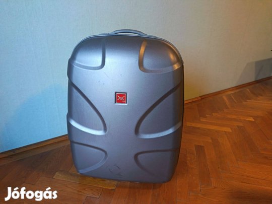 Titan X2 gurulós bőrönd